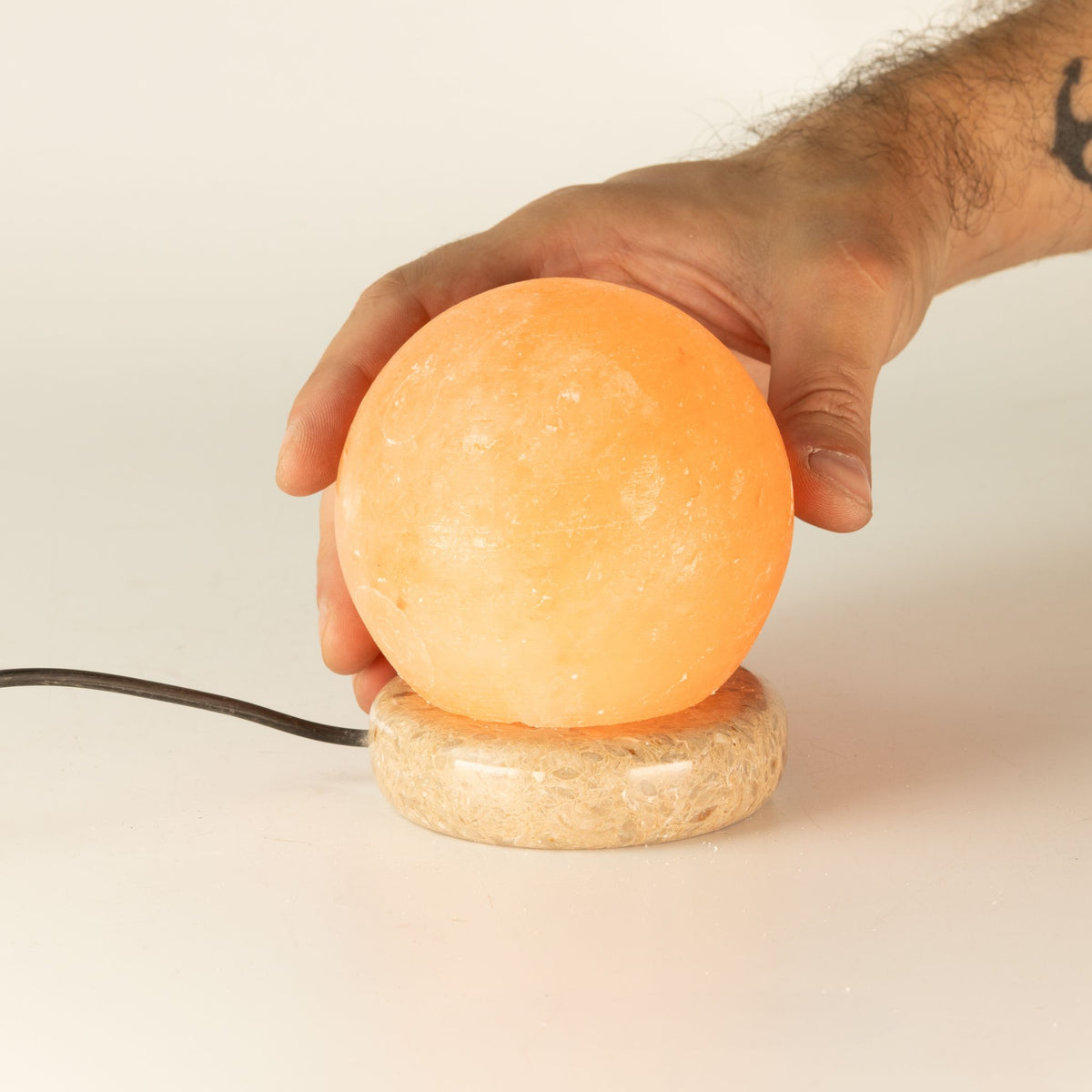 Lámpara de sal de bola USB de calidad - 8 cm
